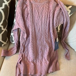 Simply Vera Wang long sleeve top